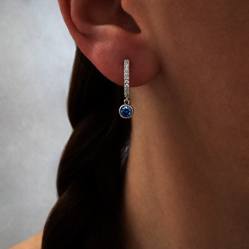 Stříbrné náušnice kroužky modré